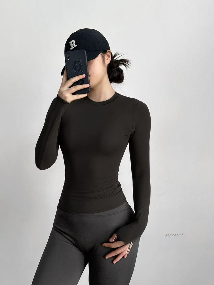 T Shirt Dry Fit - قميص يوجا رياضي بأكمام طويلة وقصة
