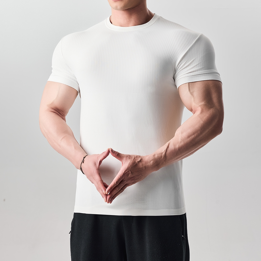 قميص رجالي بدون خياطة من جيم د - مراجعة T Shirt Dry Fit وسعره