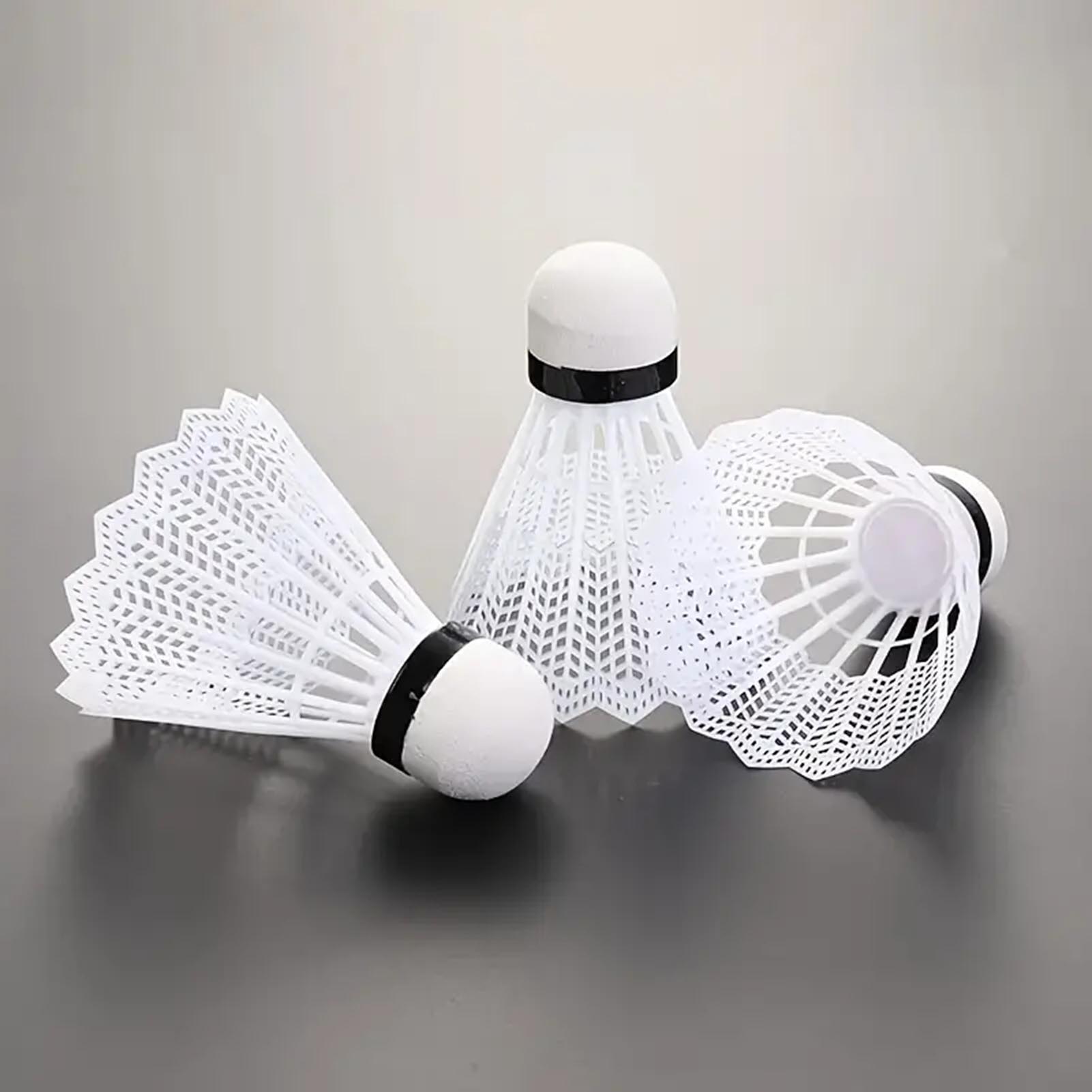 12 قطعة من كرات الريشة الطائرة - مراجعة Badminton Fun Game وسعره